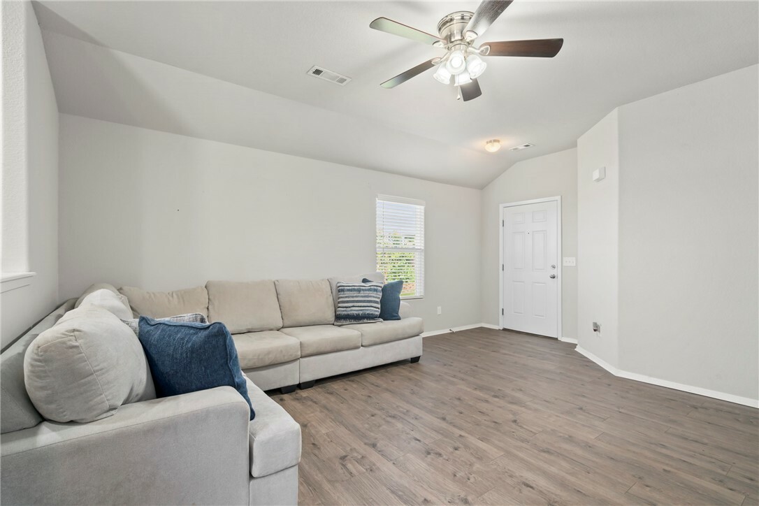Property Photo:  4310 Crosshill Cove  AR 72762 