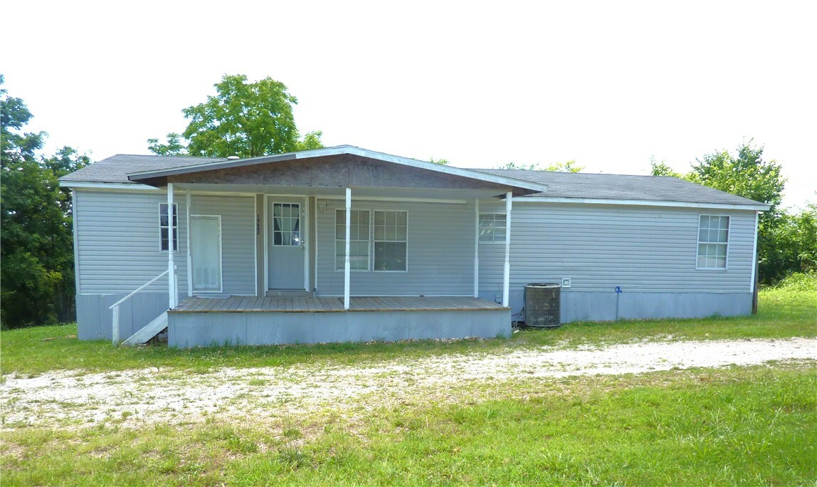 Property Photo:  18942 N Hwy 65  AR 72675 