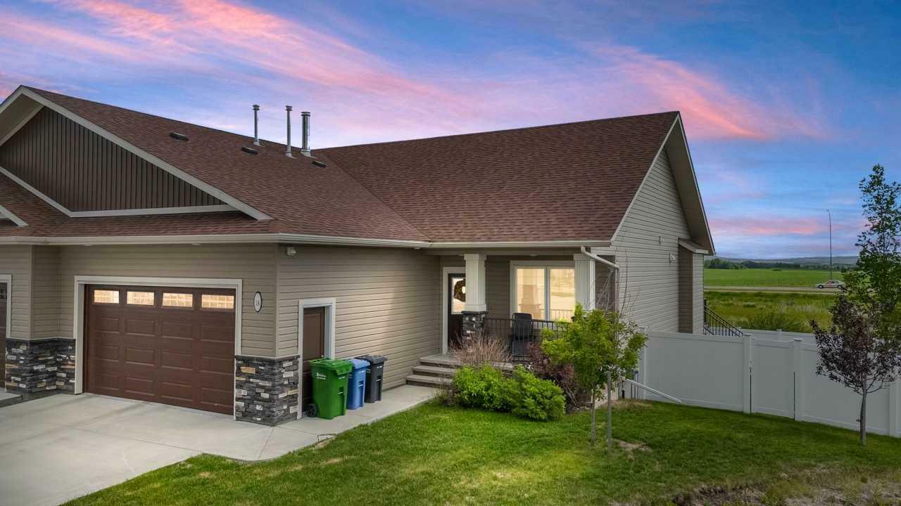 18 Veer Place  Red Deer AB T4R 0N5 photo