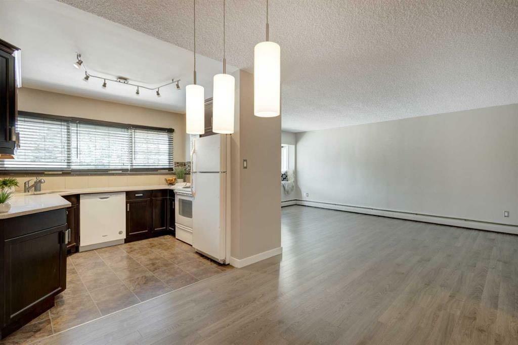 8239 Elbow Drive SW 233  Calgary AB T2V 1K6 photo
