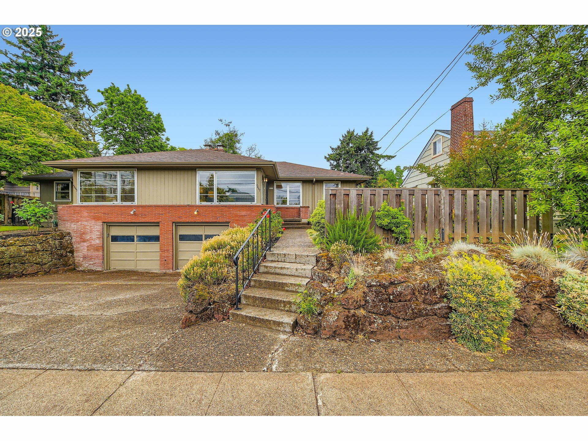 Property Photo:  4645 NE 42nd Ave  OR 97218 