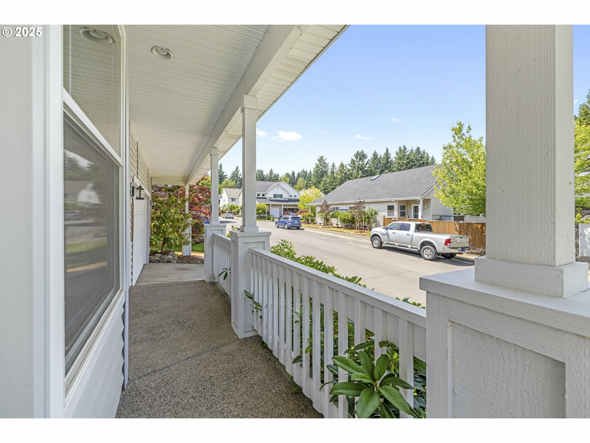 Property Photo:  7678 SW Roanoke Dr  OR 97070 
