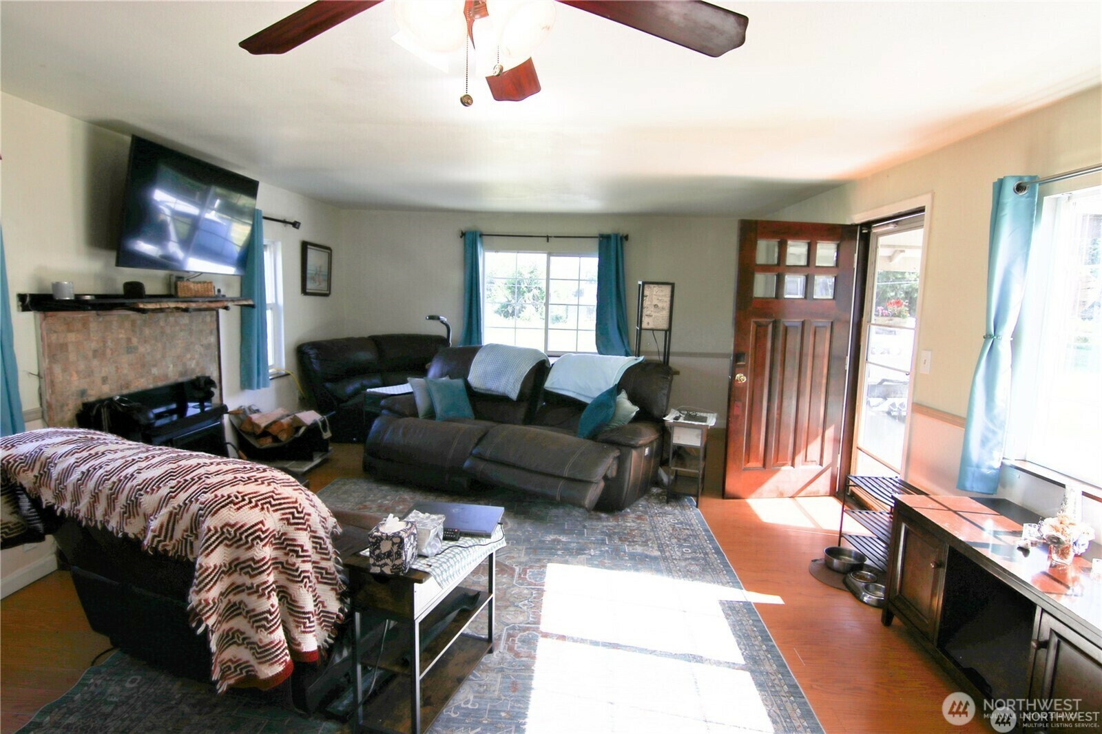Property Photo:  124  Heuhslein Road  WA 98362 