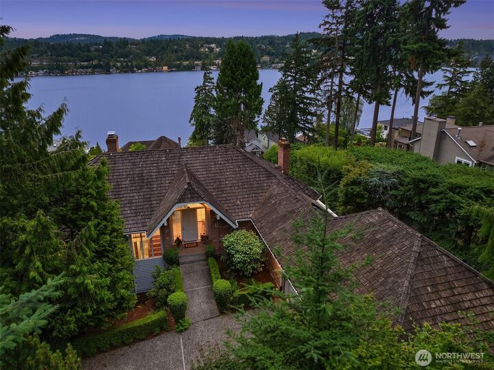 Property Photo:  6242 E Mercer Way  WA 98040 