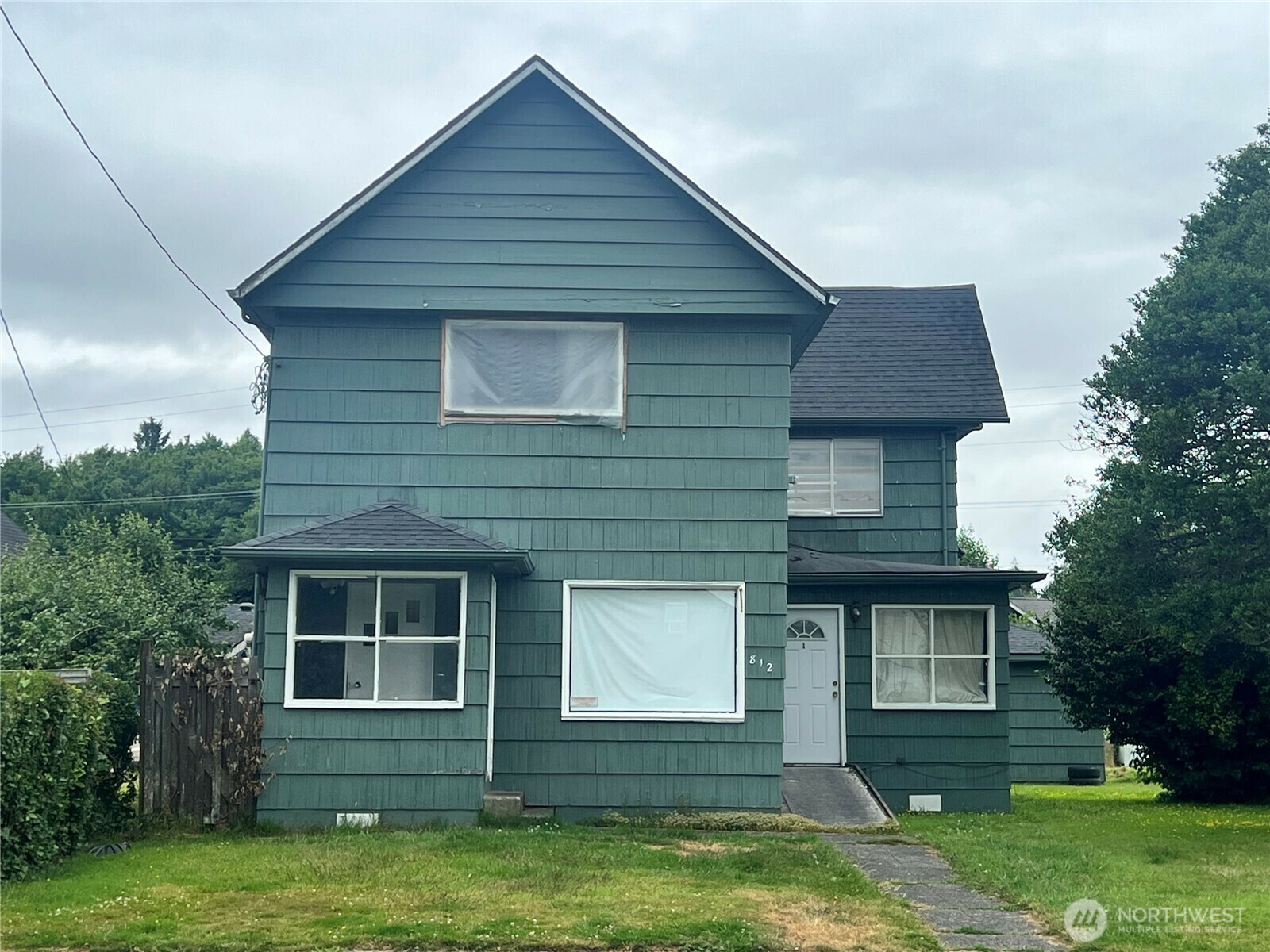 Property Photo:  812 E 1st Street  WA 98520 