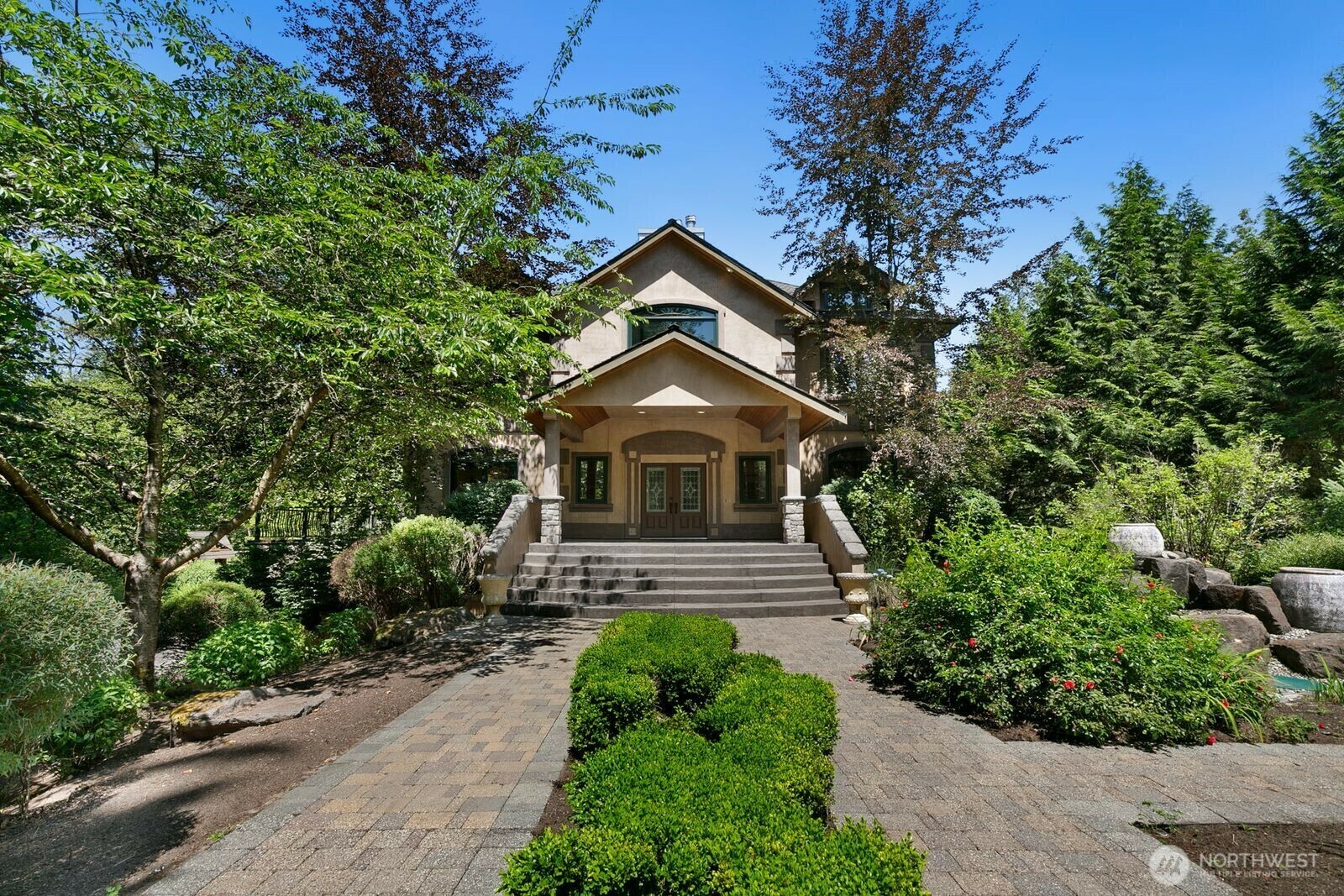 Property Photo:  6617  247th Avenue NE  WA 98053 
