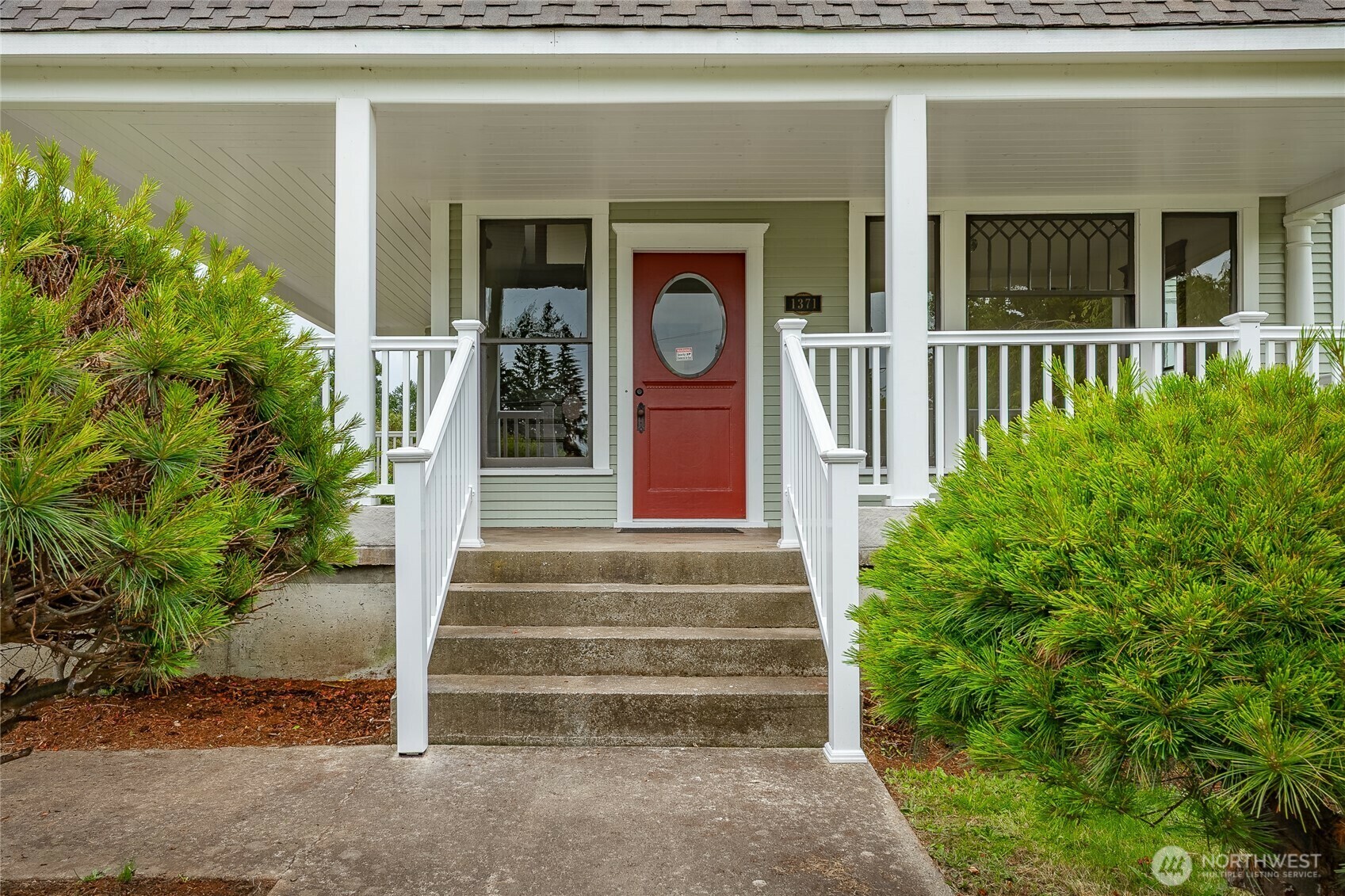 Property Photo:  1371 W Axton Road  WA 98248 