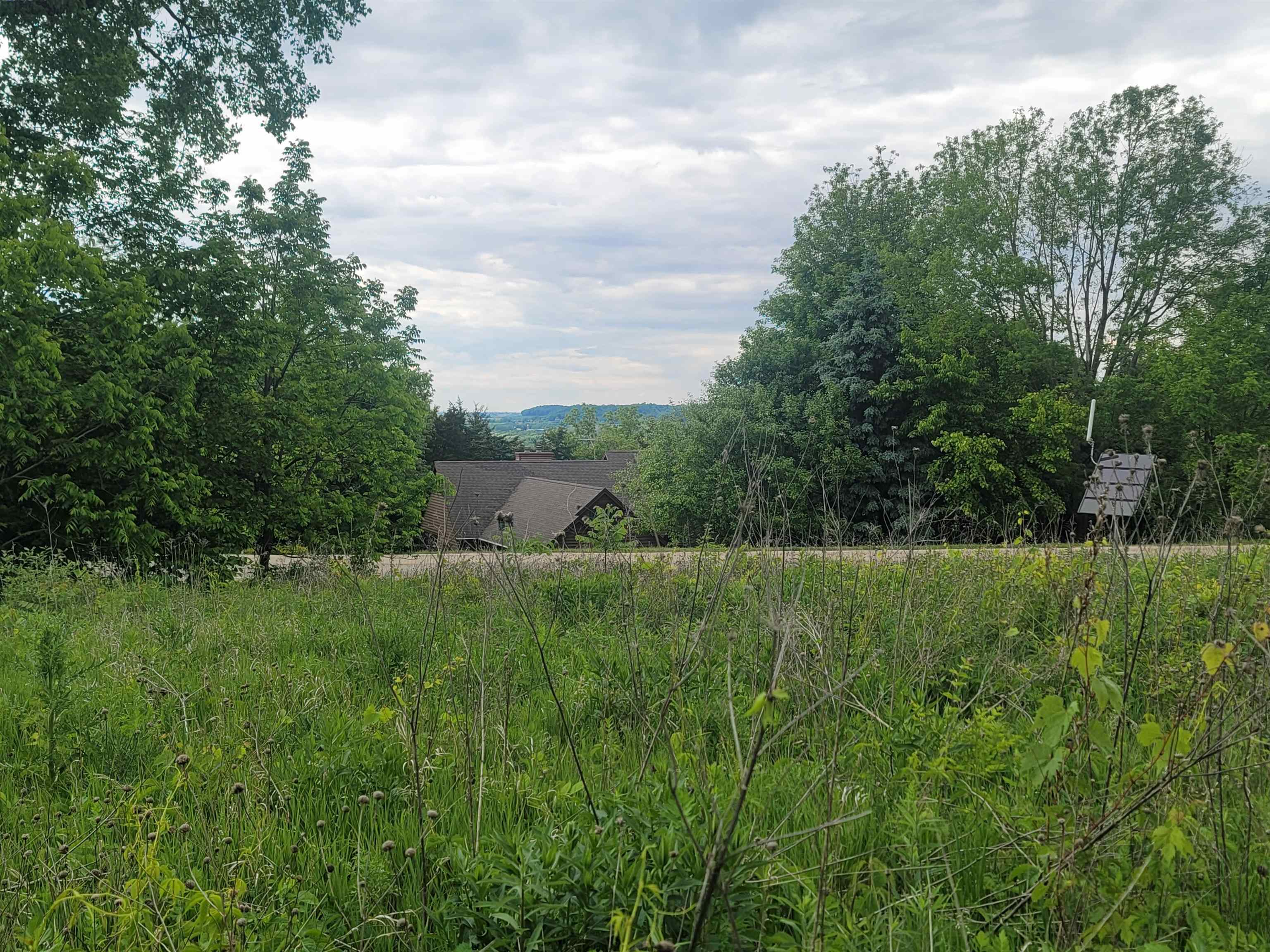 Property Photo: 2 Moraine Way IL 61036