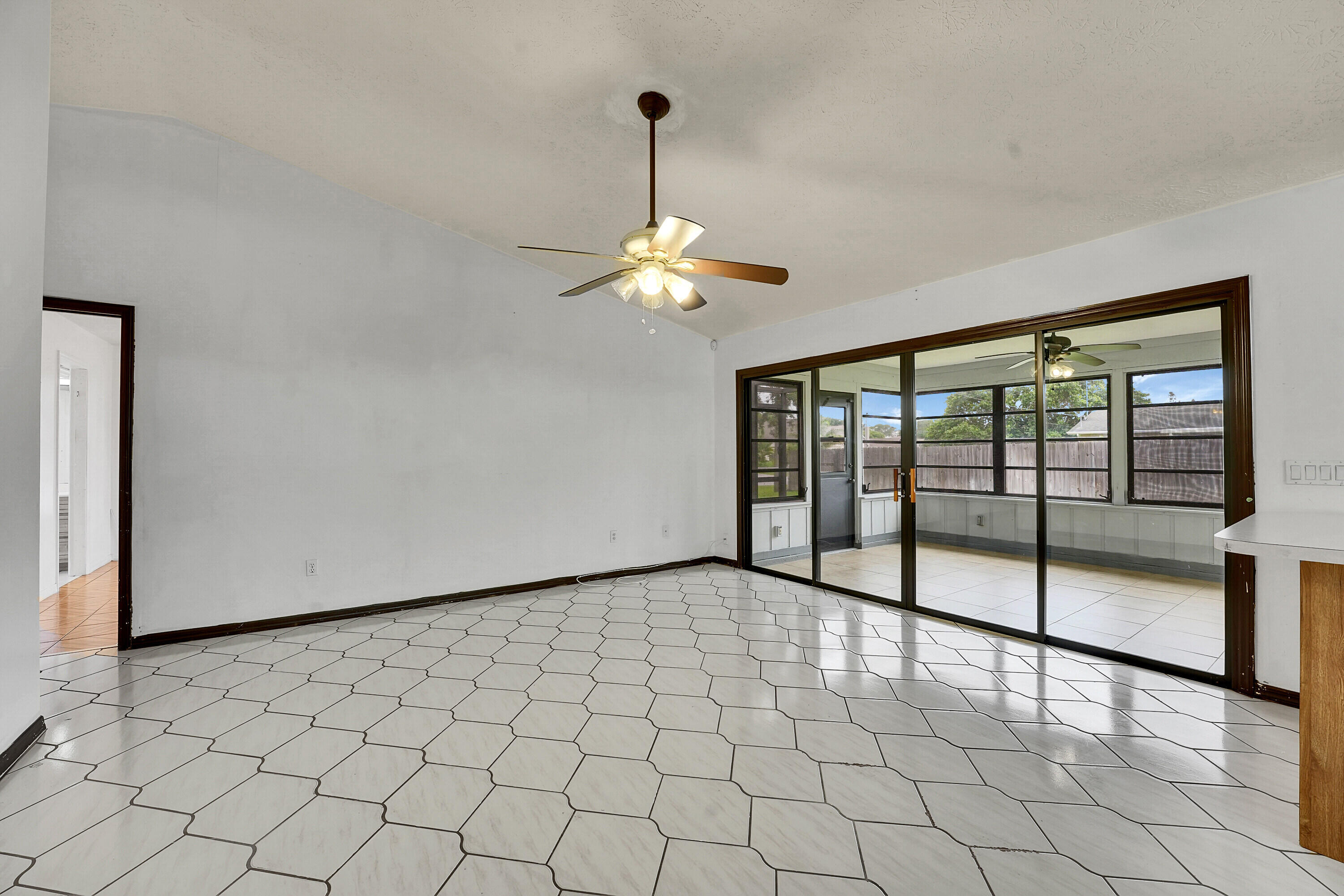 Property Photo: 201 SE Volkerts Terrace FL 34983