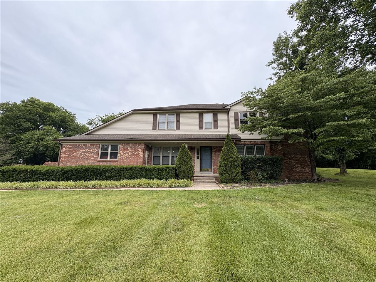 Property Photo:  712 Drakesborough Drive  KY 42103 