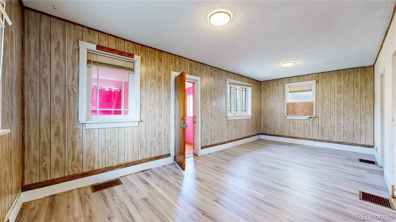 Property Photo:  598 S Navajo Street  CO 80223 