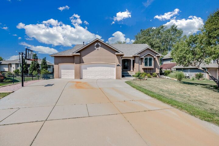 313 N Jaax St  Wichita KS 67235 photo