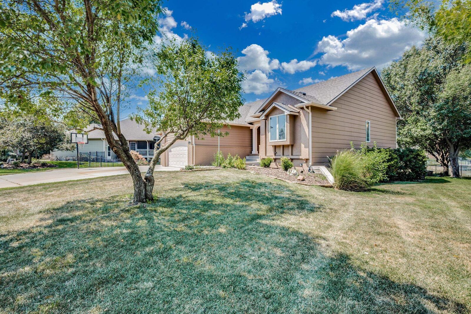 Property Photo:  313 N Jaax St  KS 67235 