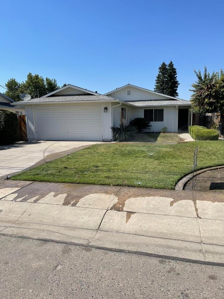 4438 West Feemster Avenue  Visalia CA 93277 photo