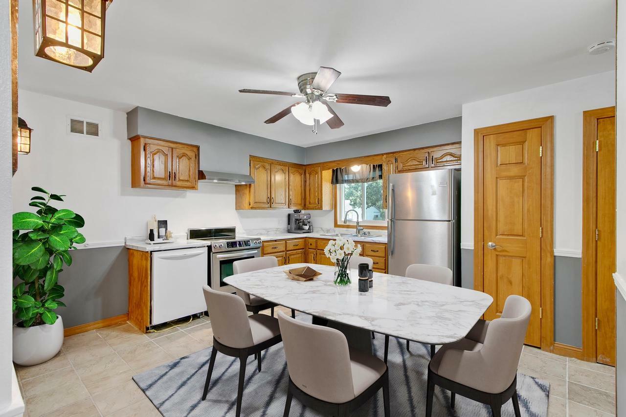 Property Photo: 1012 Peterson Street WI 53538