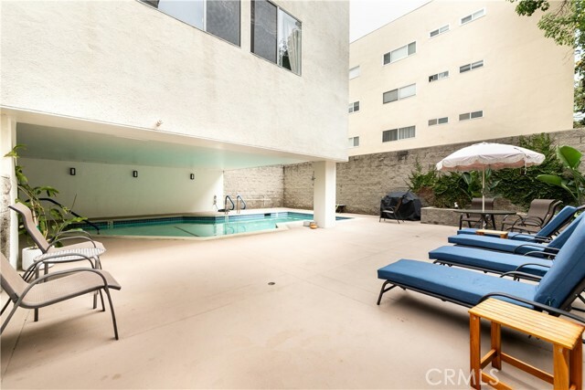 Property Photo: 321 N Oakhurst Drive 306 CA 90210
