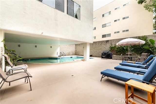 Property Photo: 321 N Oakhurst Drive 306 CA 90210