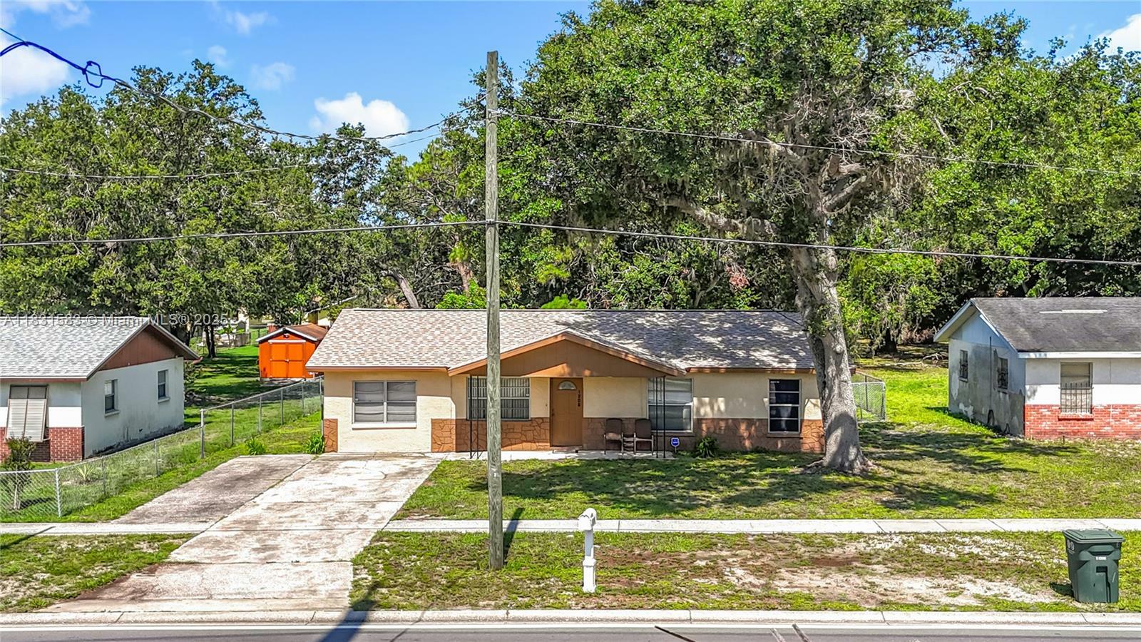 Property Photo: 1206 E 27th Street FL 34208