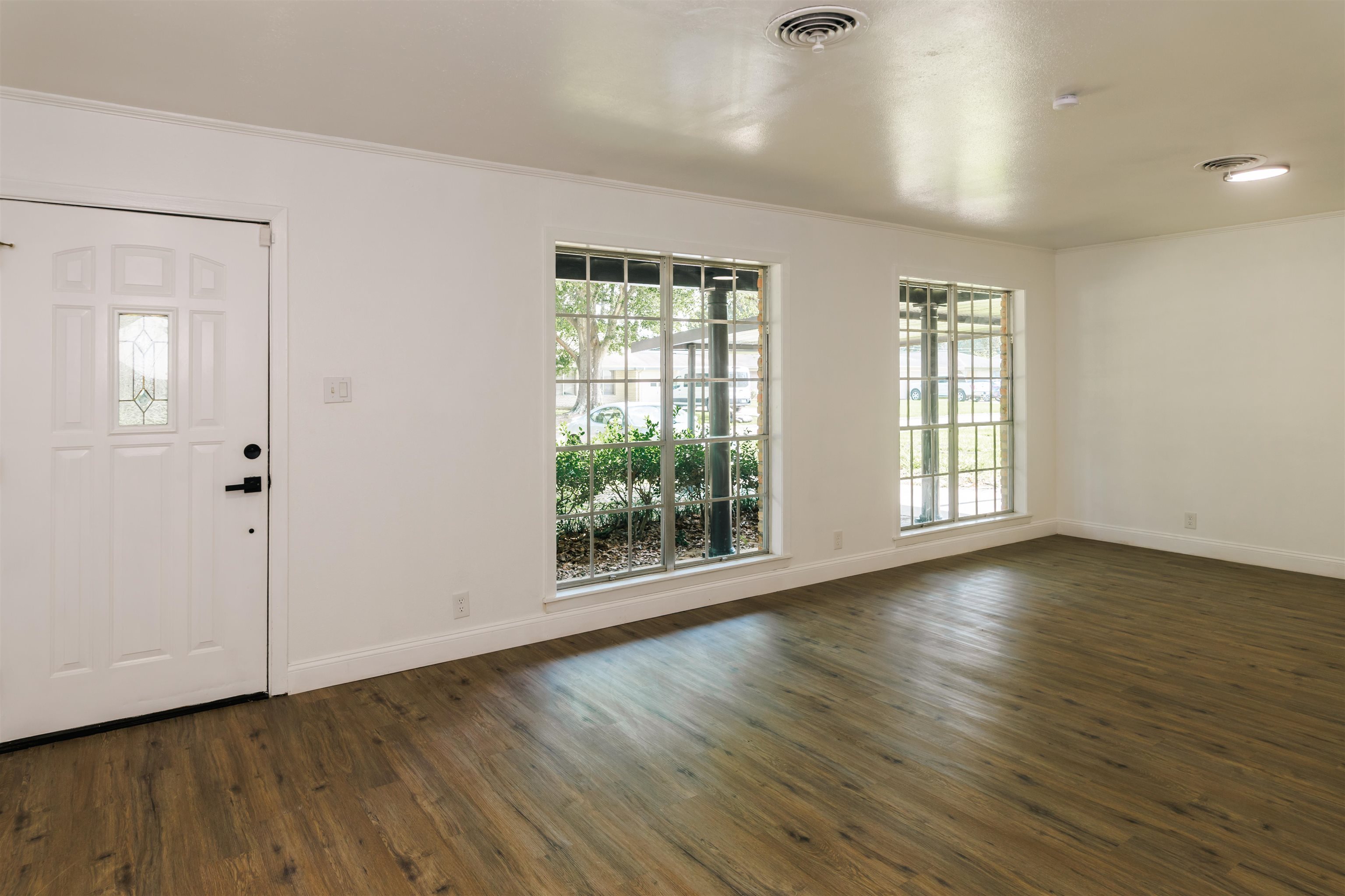 Property Photo: 4640 Fieldwood TX 77706