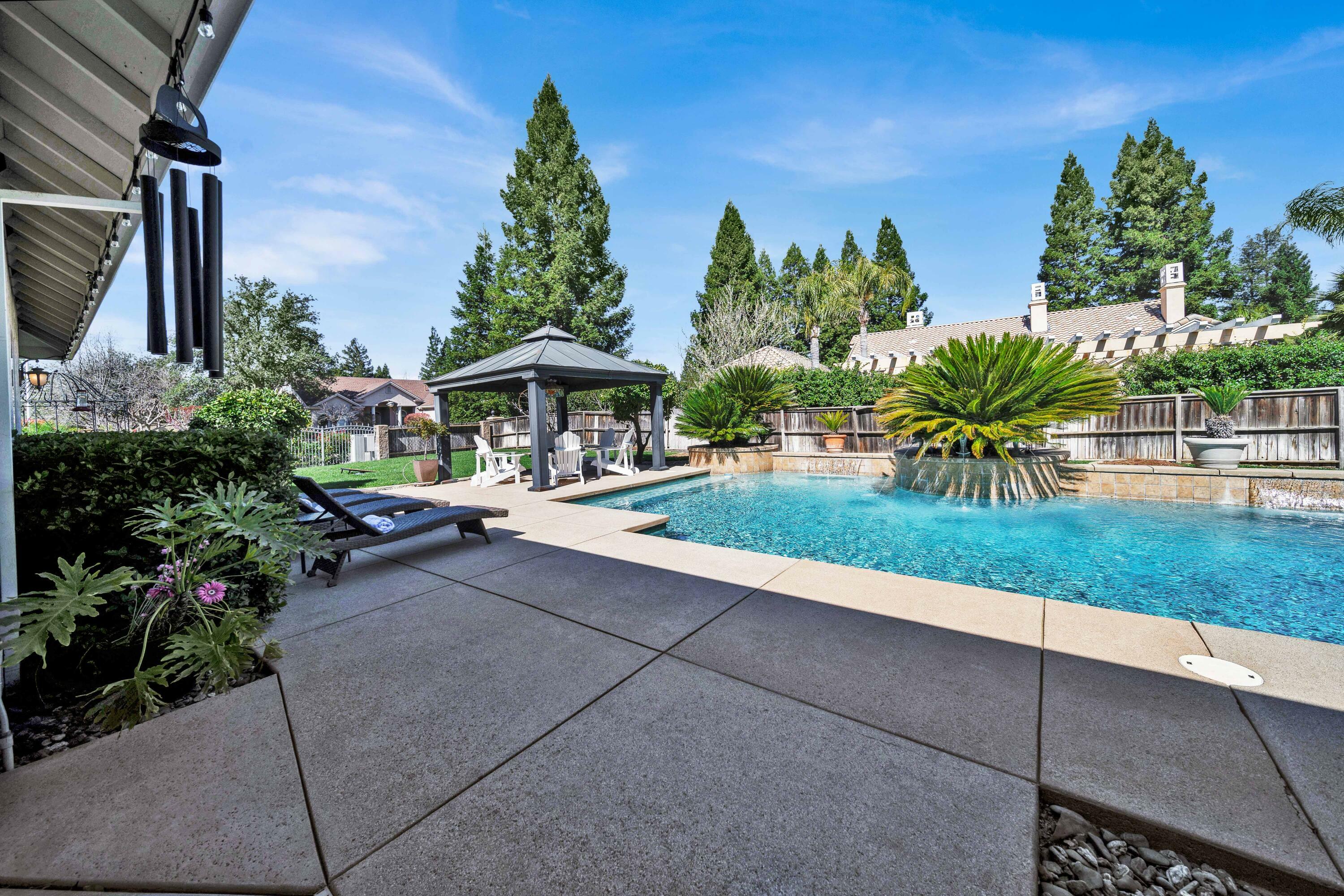 Property Photo:  2608 La Rinconada Place  CA 96002 