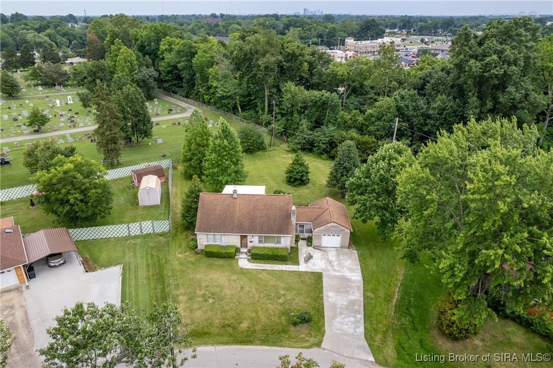 Property Photo: 220 Maevi Drive IN 47150