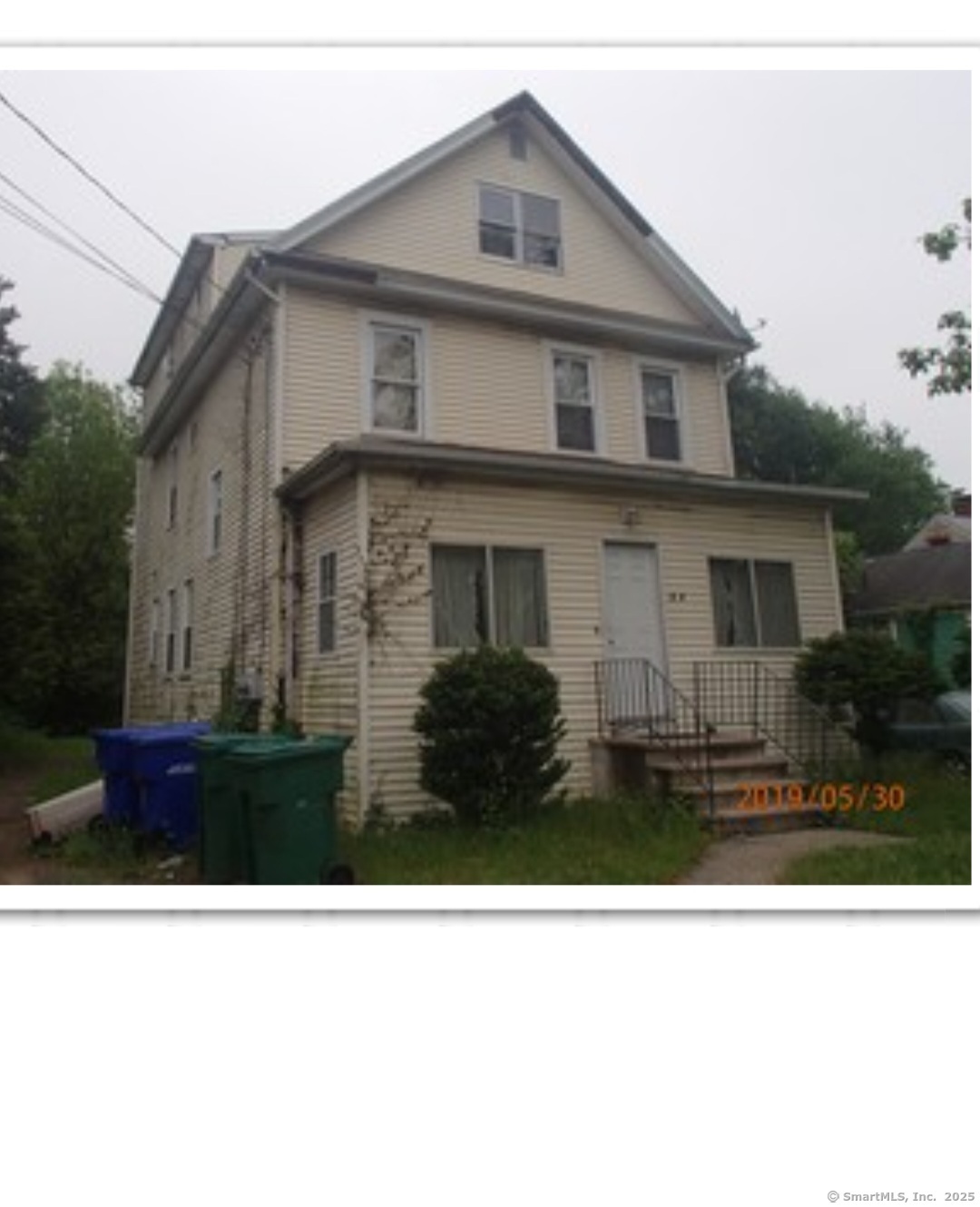 Property Photo: 1038 Blue Hills Avenue CT 06002