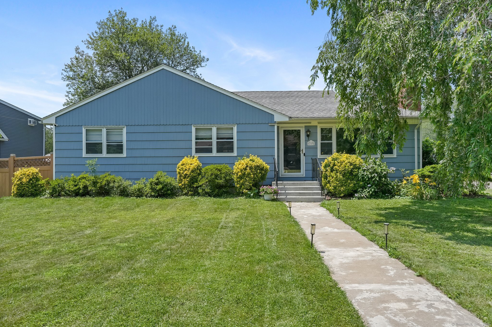 19 Washington Street  Trumbull CT 06611 photo