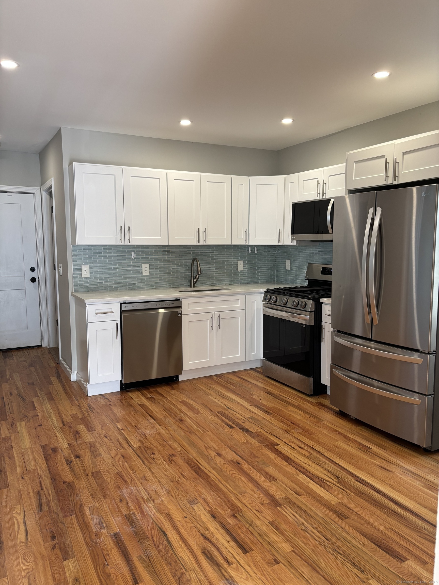 646 Hallett Street  Bridgeport CT 06608 photo