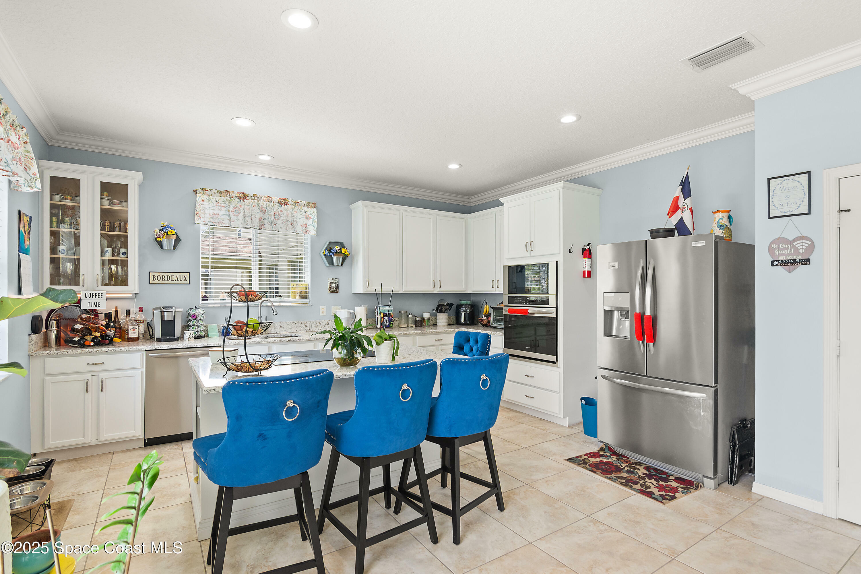 Property Photo: 758 Carriage Lake Way FL 32968