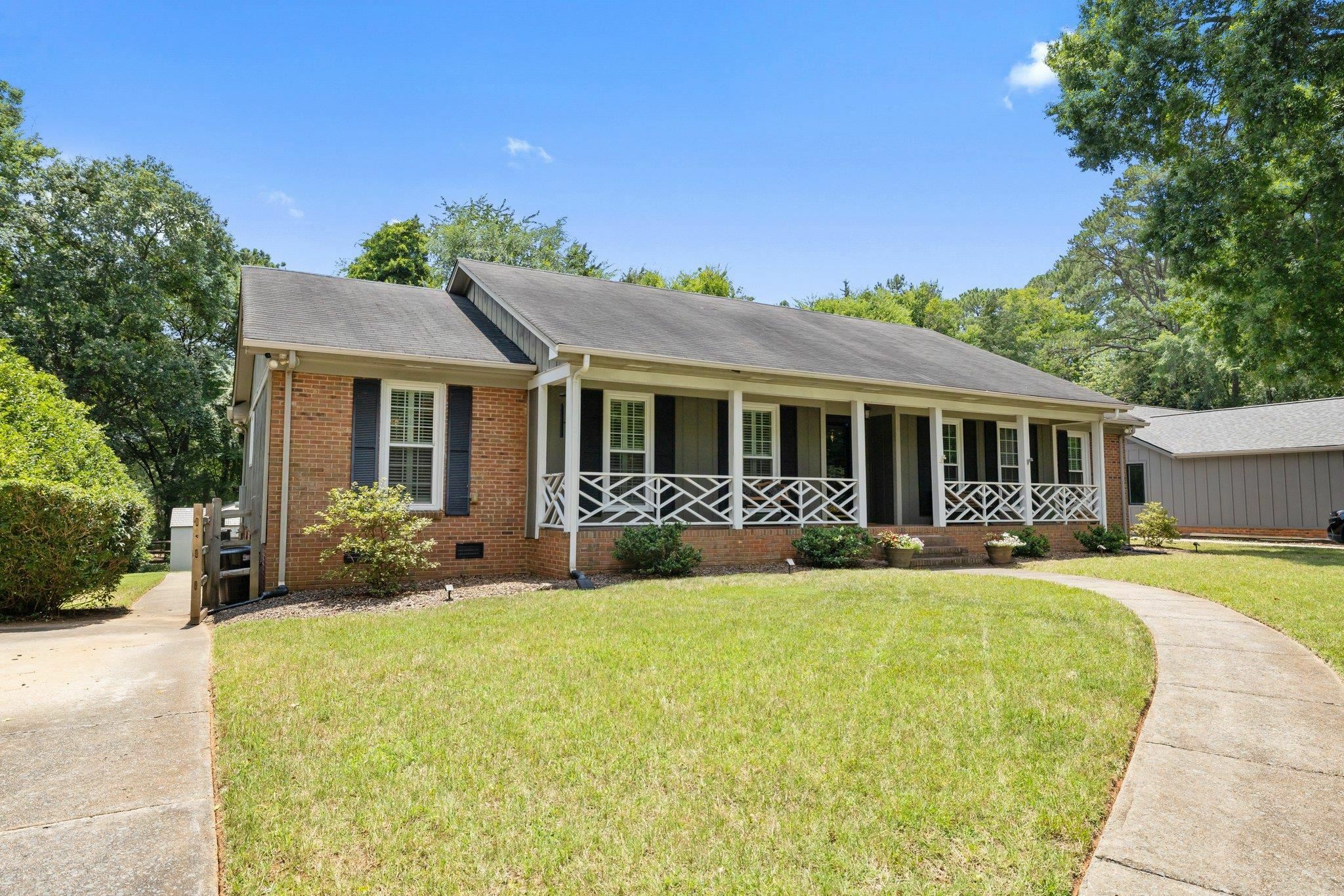Property Photo: 5006 Crooked Oak Lane NC 28226