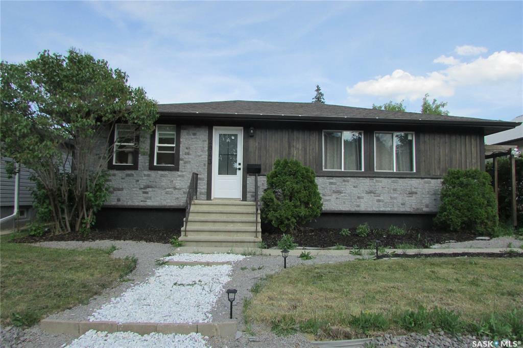 Property Photo: 2843 Park Street SK S4N 2H9