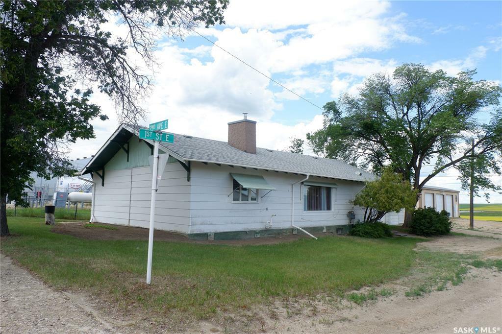 Property Photo: 48 2nd Avenue E SK S0H 2K0