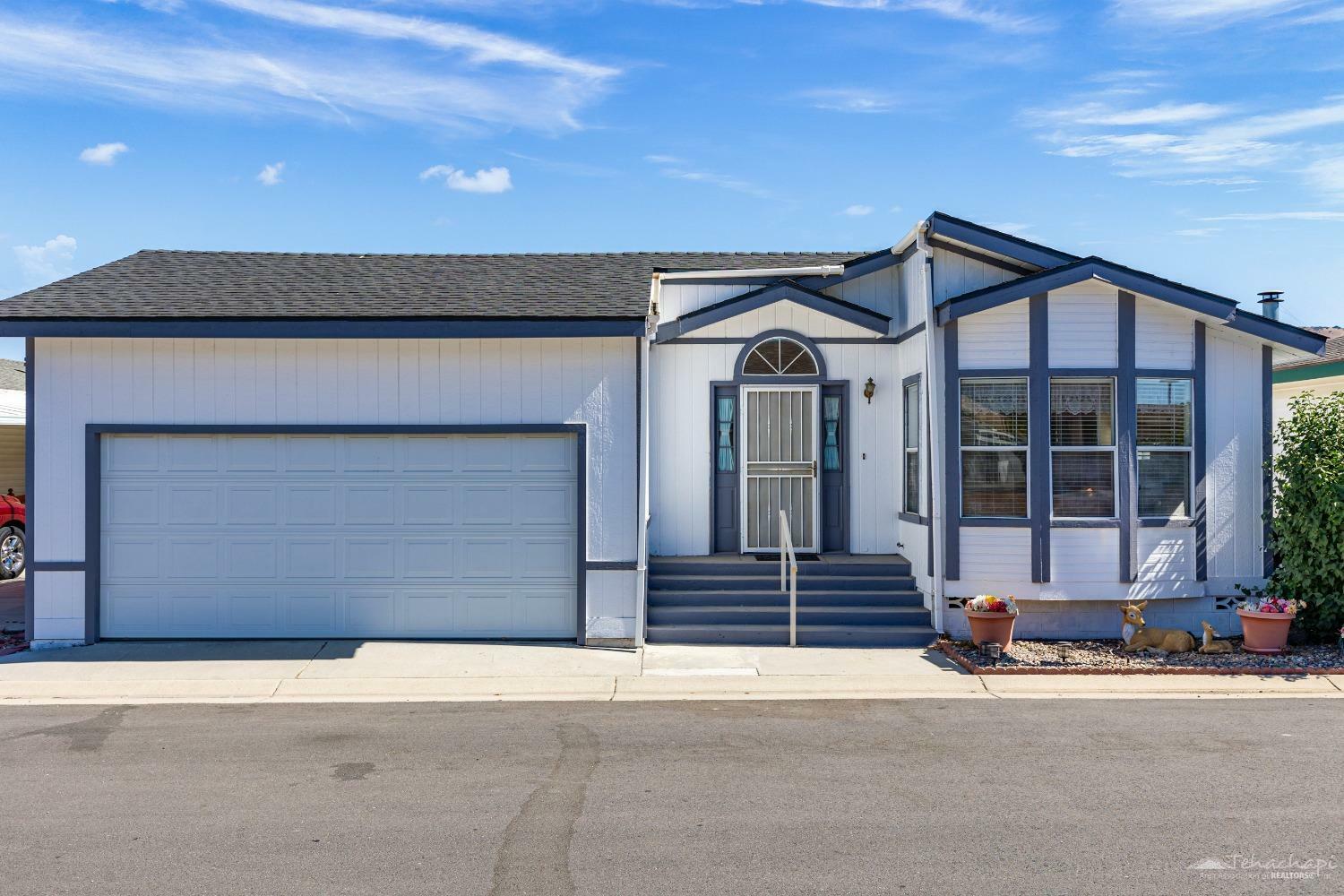 Property Photo: 600 Dennison Road 120 CA 93561