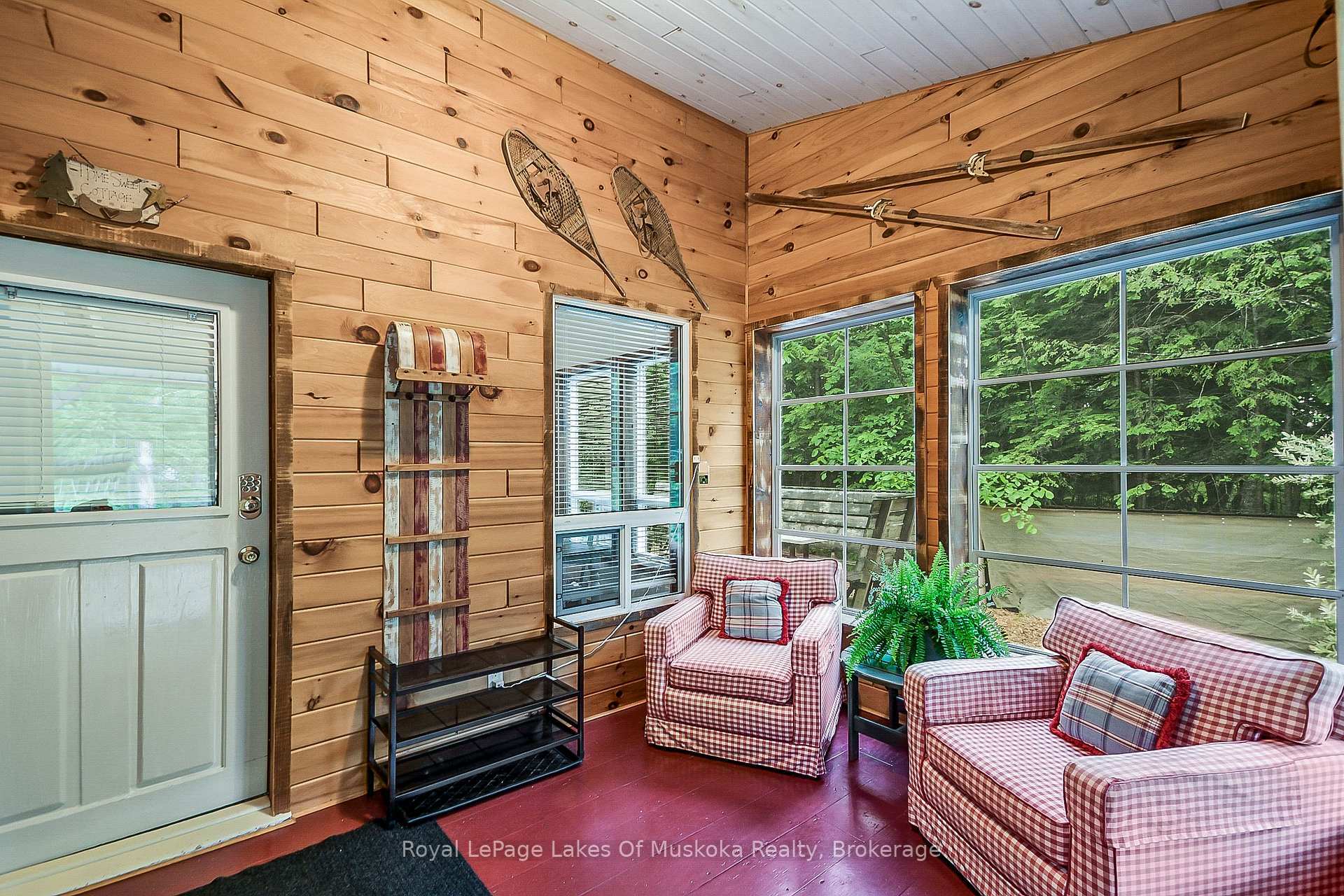 Photo de la propriété:  1009 Kirbys Beach Road W  ON P1L 1X2 