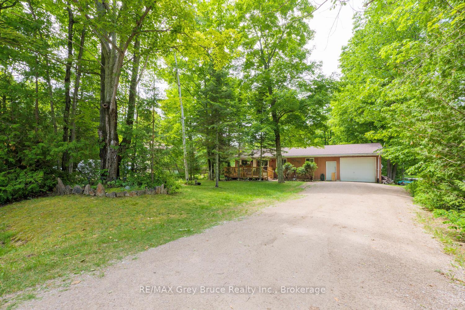 Property Photo: 46 Rolling Hills Drive ON N0H 2T0