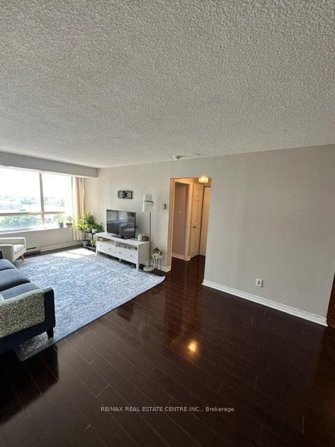 Property Photo: 3605 Kariya Drive S 812 ON L5B 3J4