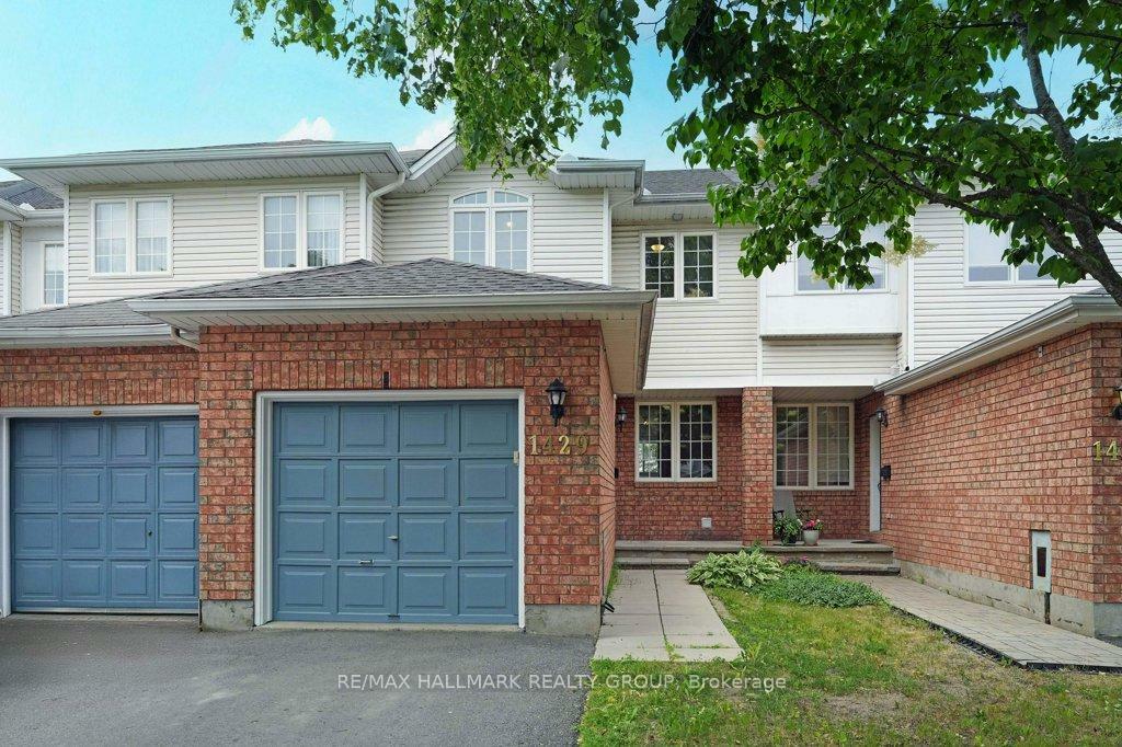 Property Photo:  1429 Lynx Crescent  ON K4A 3Z1 