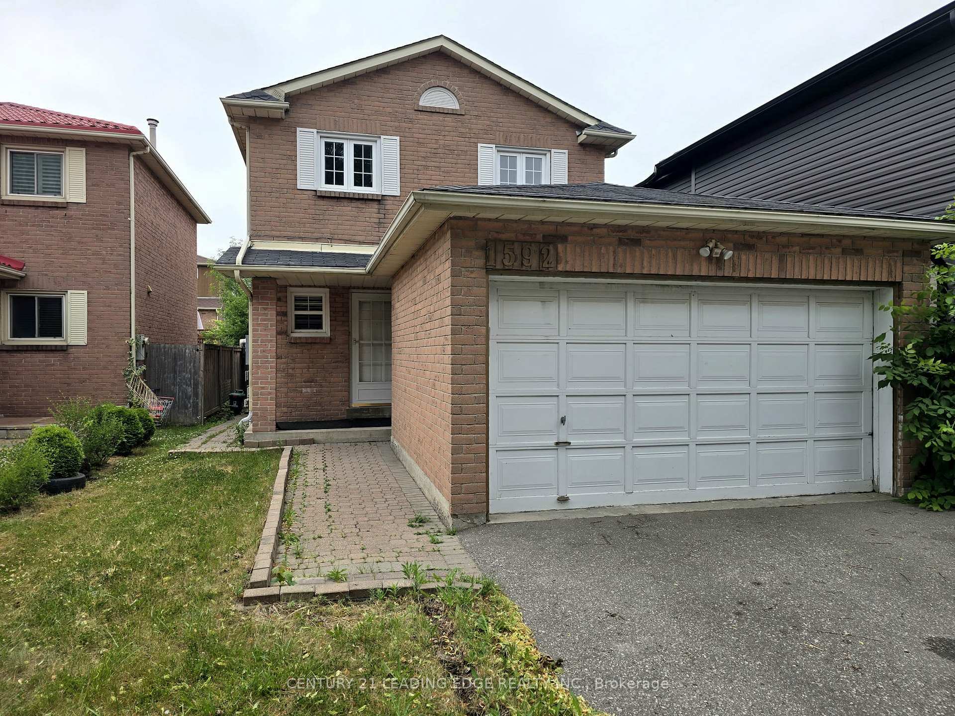 Property Photo:  1592 Marshcourt Drive Main  ON L1V 6G3 