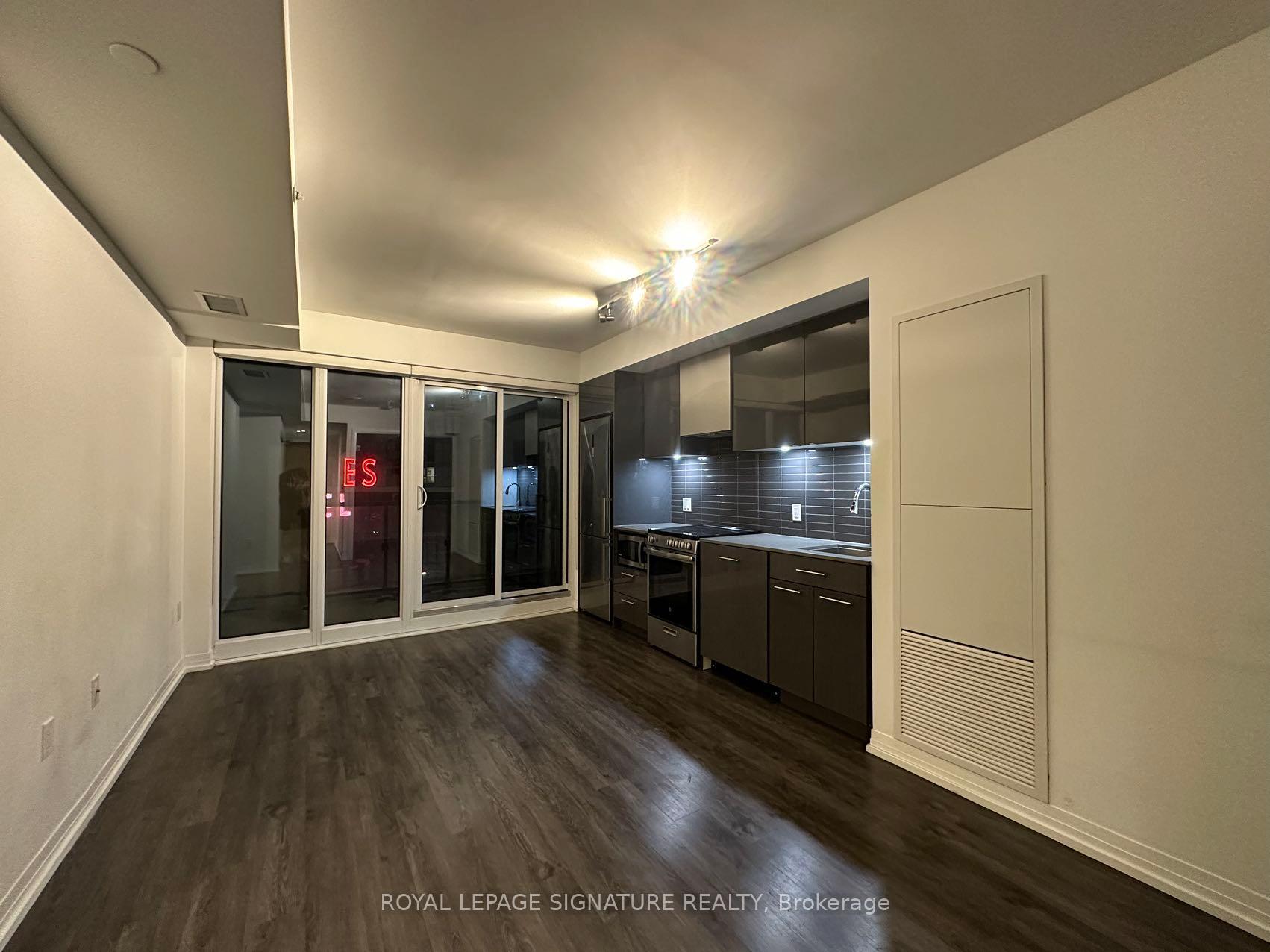 Property Photo:  251 Jarvis Street 514  ON M5B 2C2 