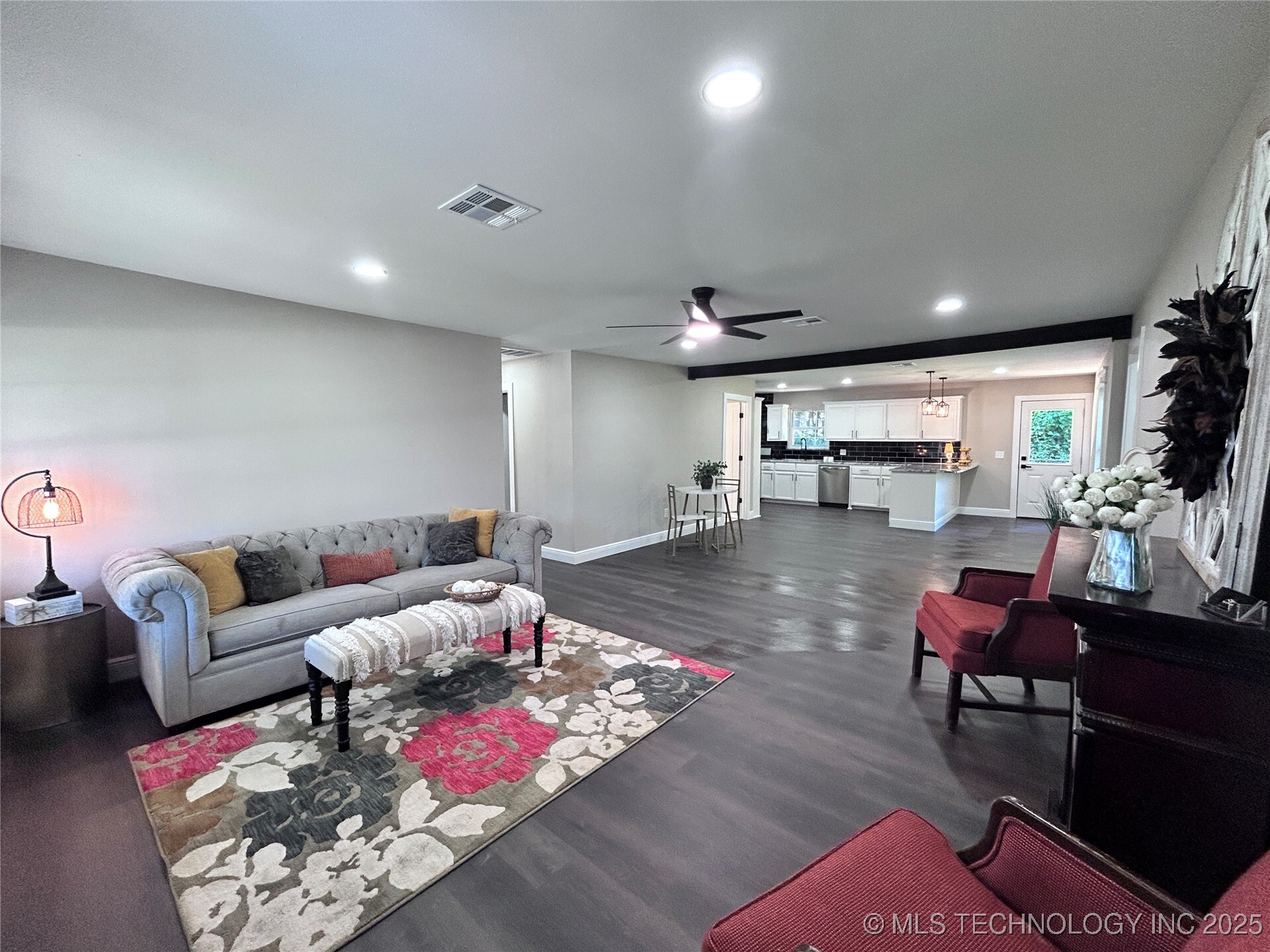 Property Photo:  804 SE 7th Street  OK 74467 