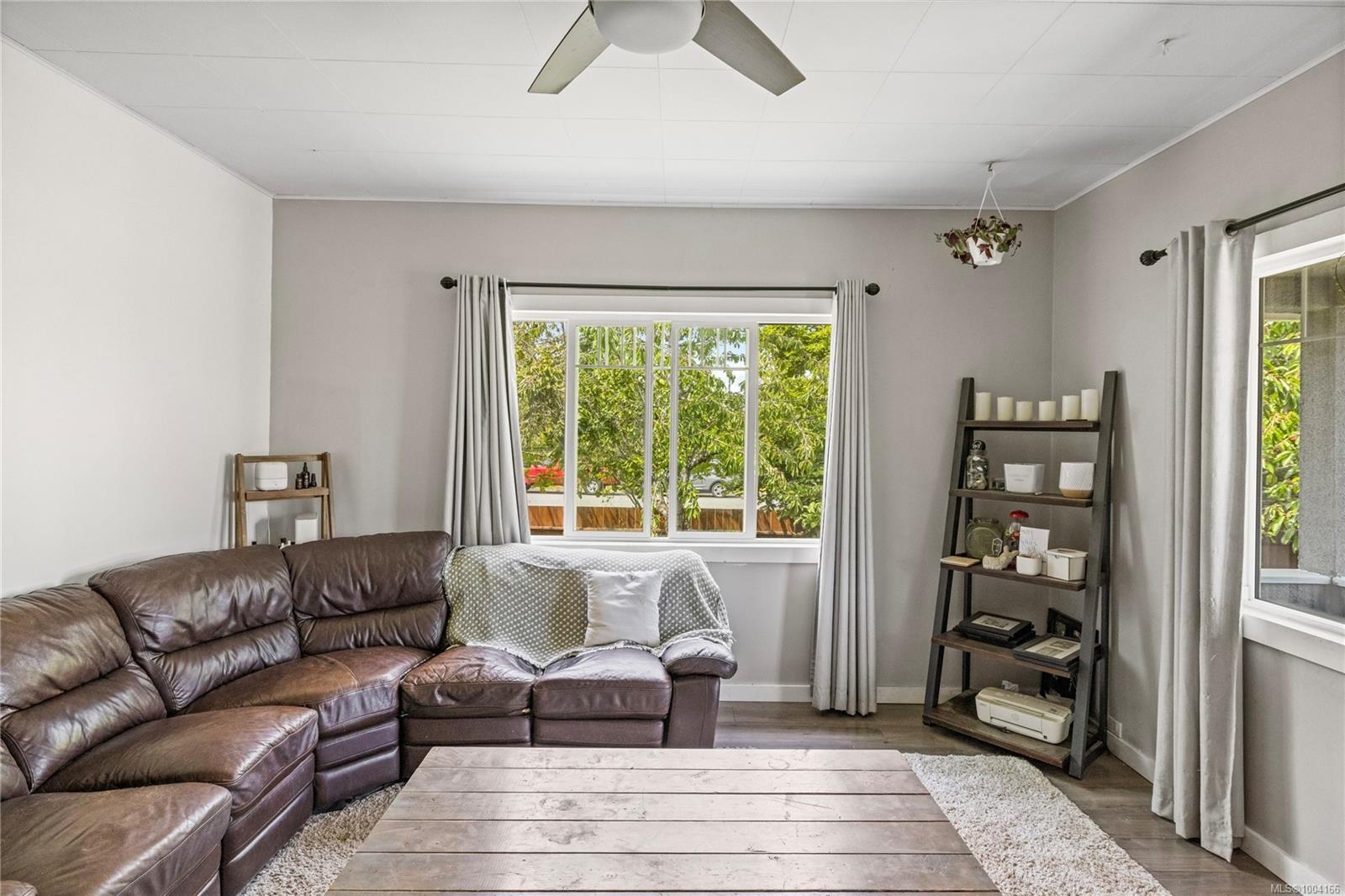 Property Photo: 440 3rd Ave BC V9G 1A7
