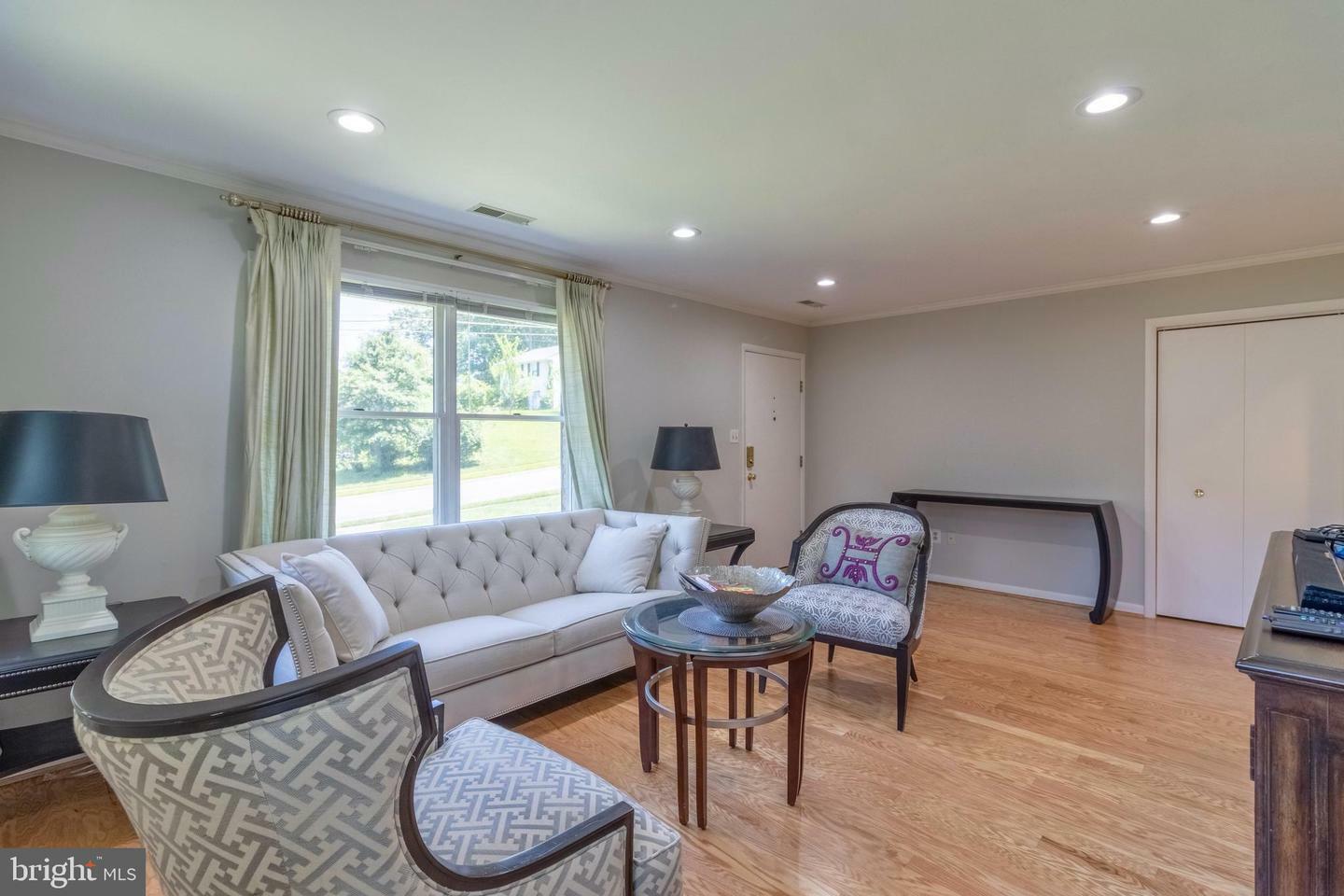 Property Photo:  7613 Hamlet Street  VA 22151 