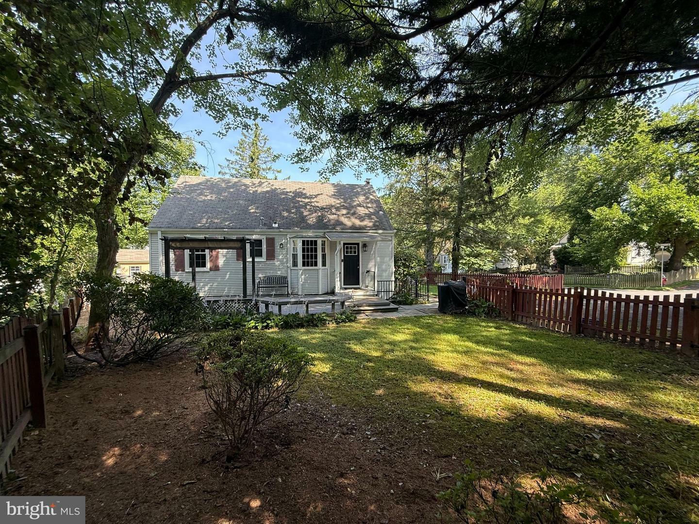 Property Photo:  10831 Crest Street  VA 22030 