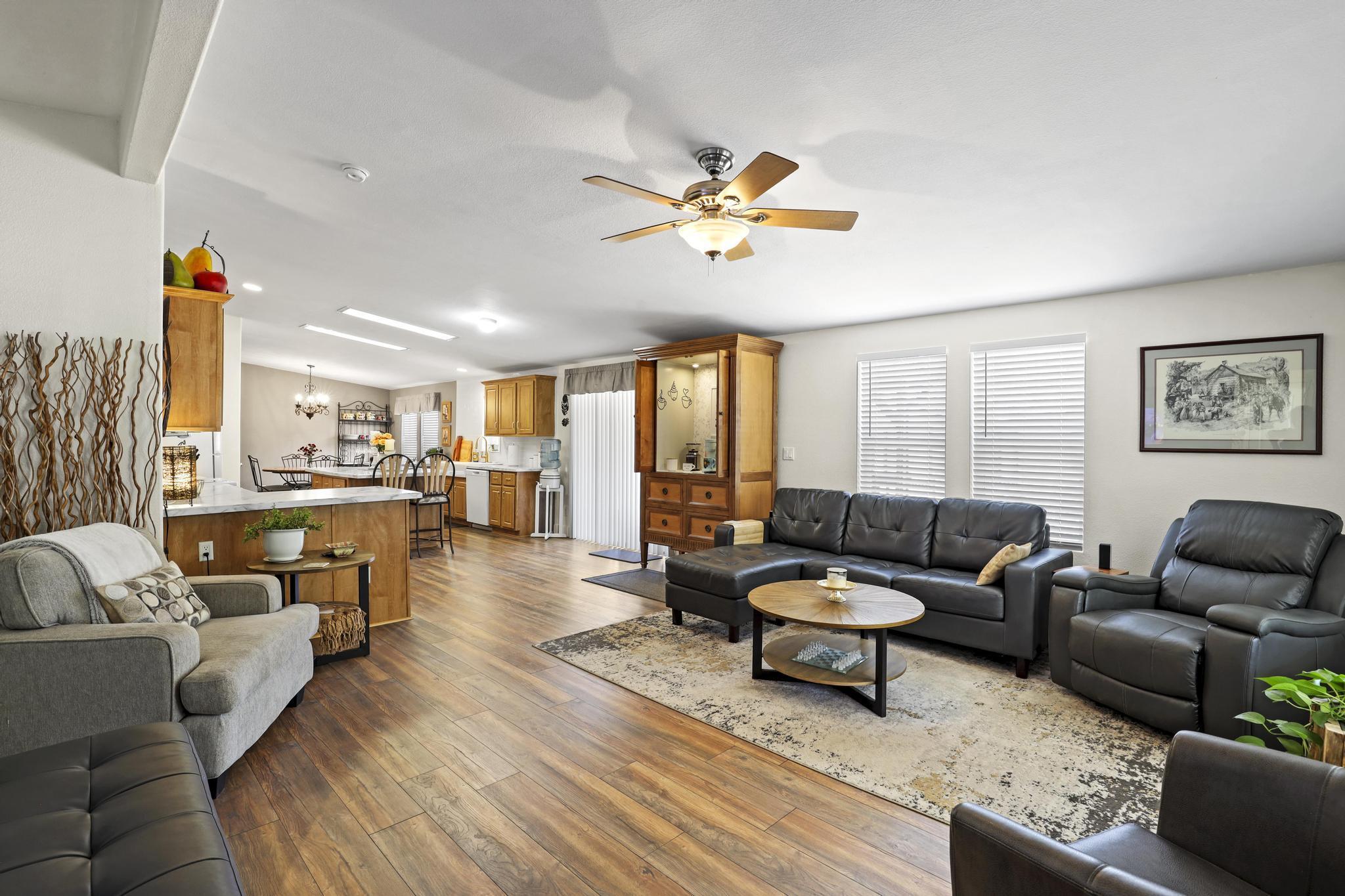 Property Photo: 8719 W Antelope Drive AZ 85544