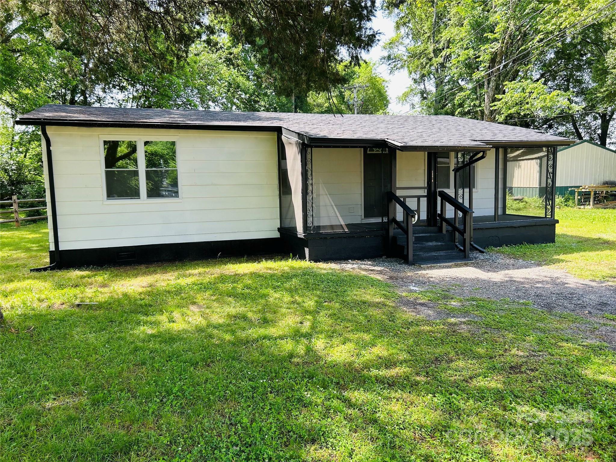 Property Photo: 20016 Walter Henderson Road NC 28031