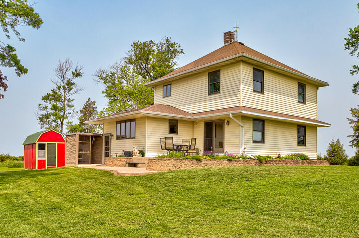 Property Photo:  731 Q Avenue  IA 50036 