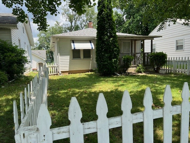 912 E Henderson Avenue  Decatur IL 62521 photo