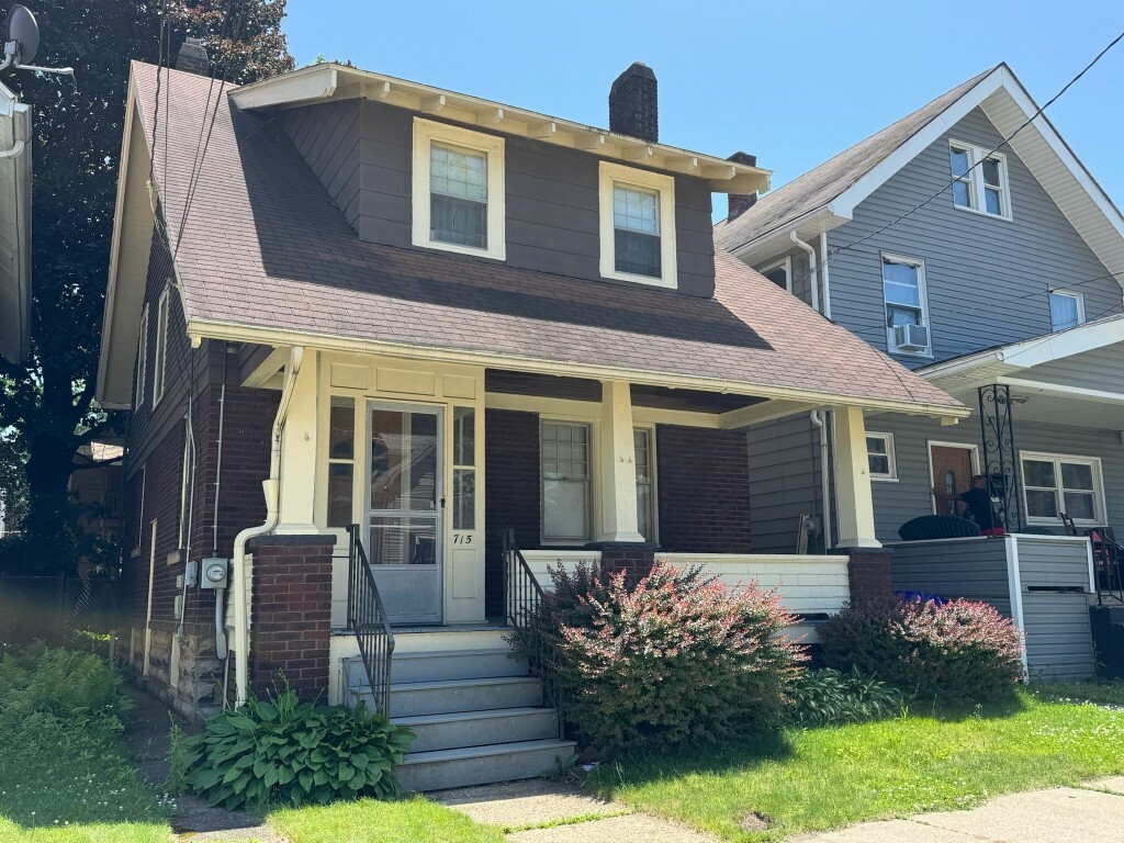 Property Photo:  715 E 7th Street  PA 16503 