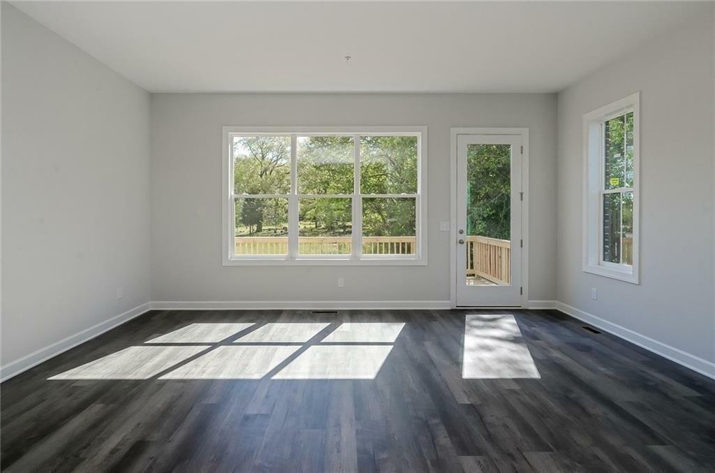 Property Photo: 2814 Woodland Terrace GA 30080