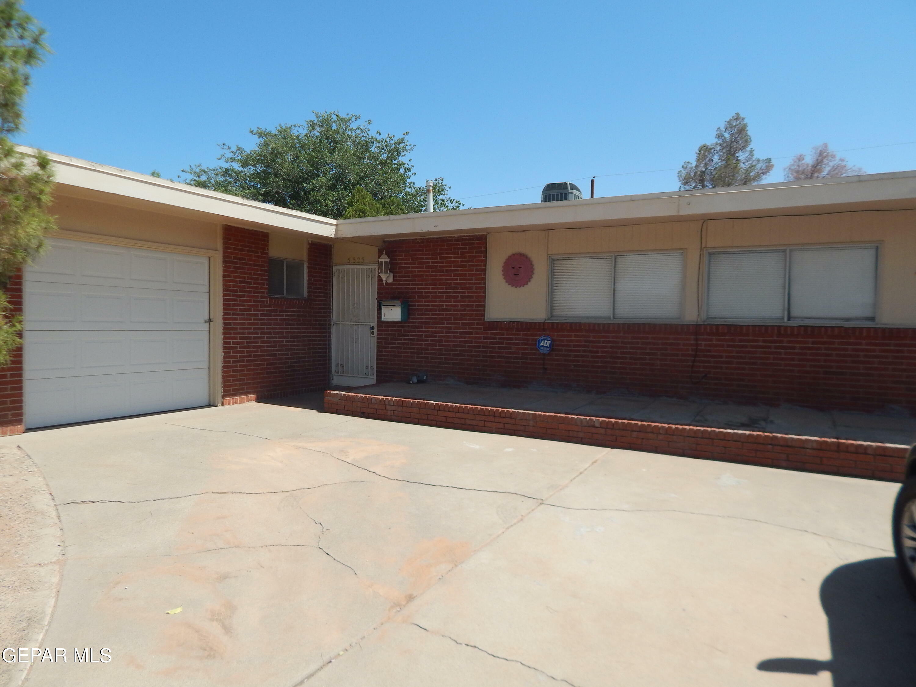 Property Photo:  5325 Fairbanks Drive  TX 79924 